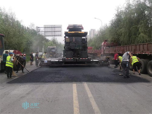 路面修復(fù)不及時(shí) 市政設(shè)施破損臟污 空中線纜整治緩慢 哈市一批路橋和市政設(shè)施問題被曝光鳳凰網(wǎng)黑龍江 鳳凰網(wǎng)